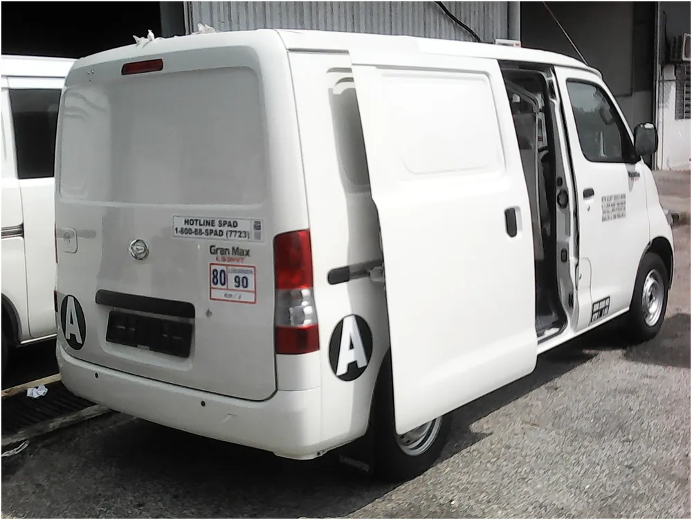 Daihatsu Gran Max Van Security Van Review